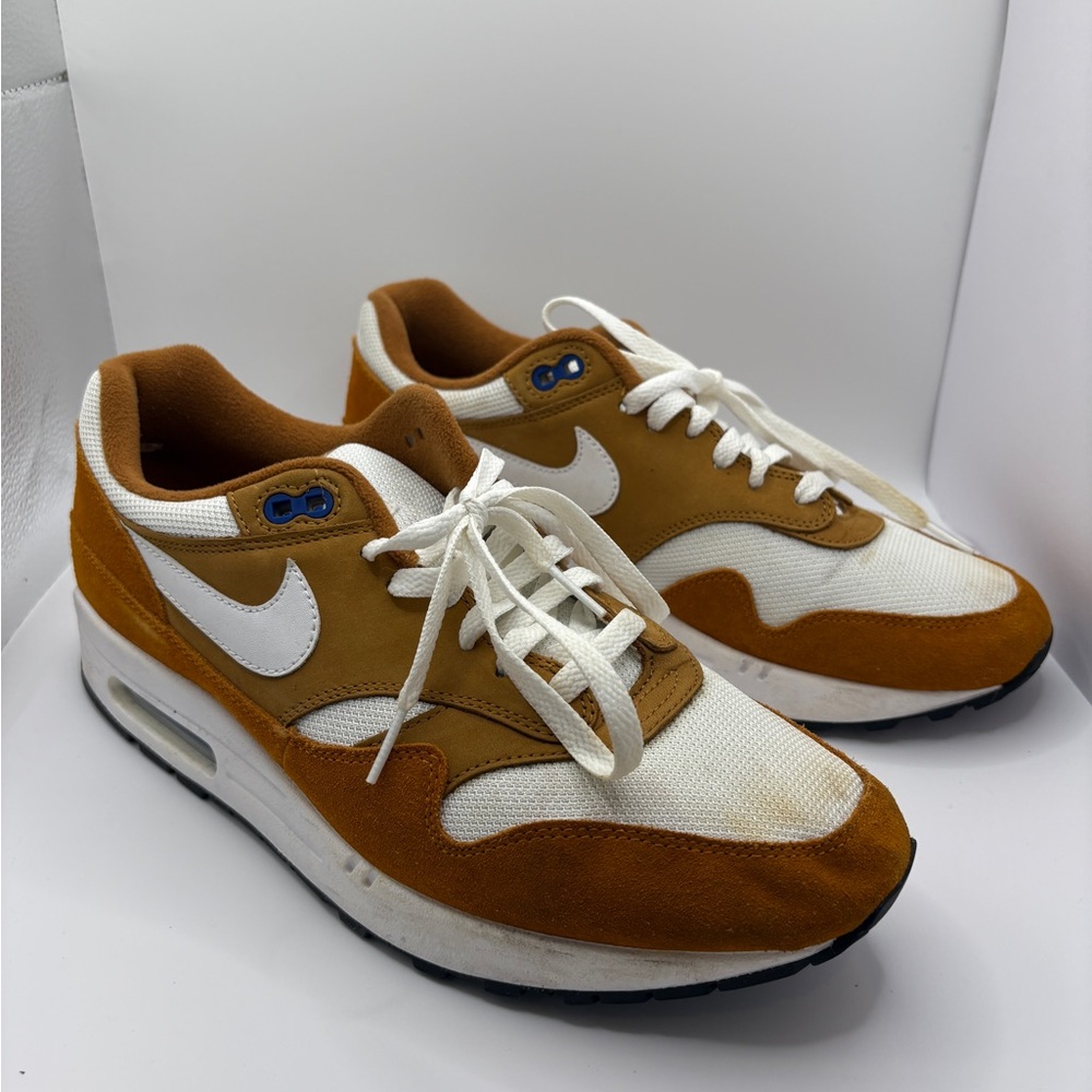 Nike Men's Brown and White Sneakers